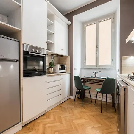 The Rent - Splendid Three-bedroom Near The Trevi Fountain 公寓 *